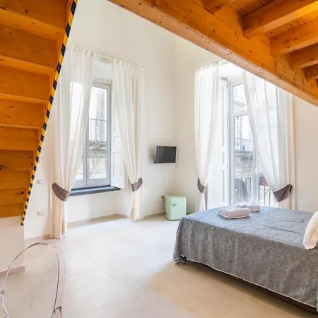 Obelisco Di San Gennaro Πανσιόν