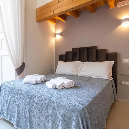 Obelisco Di San Gennaro Napoli