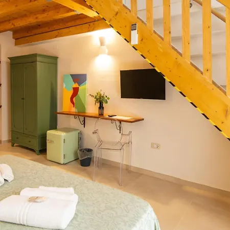 Obelisco Di San Gennaro Napoli